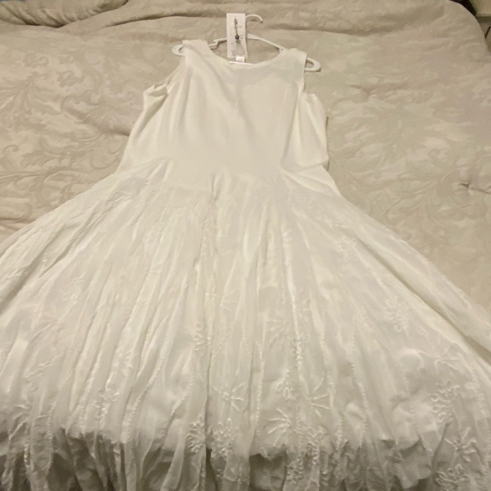 Elegant White Dress by Vasna 2X new, still has tags